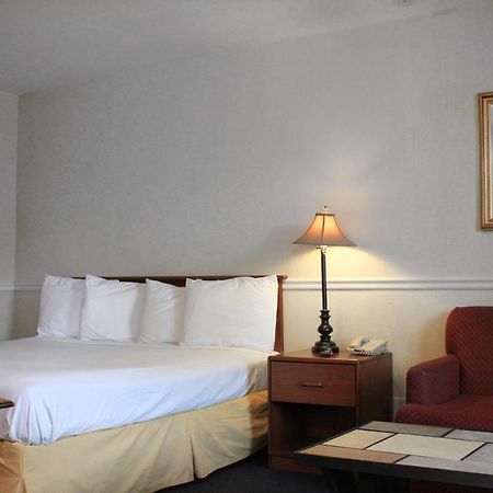 Alpine Inn & Suites Rockford Exteriör bild