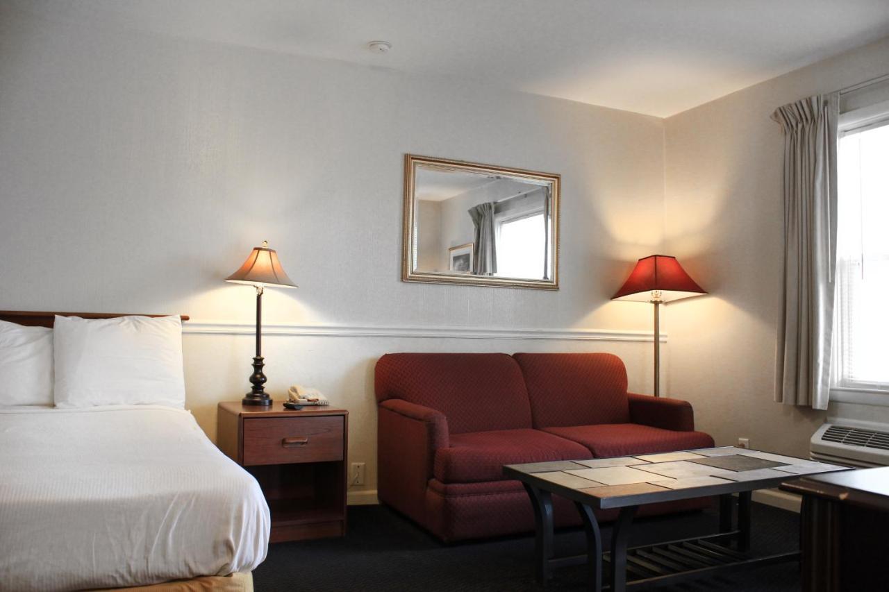 Alpine Inn & Suites Rockford Exteriör bild