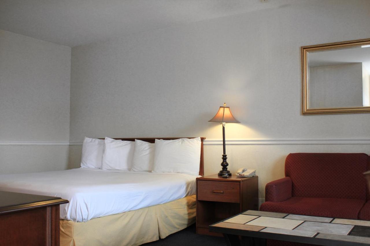 Alpine Inn & Suites Rockford Exteriör bild